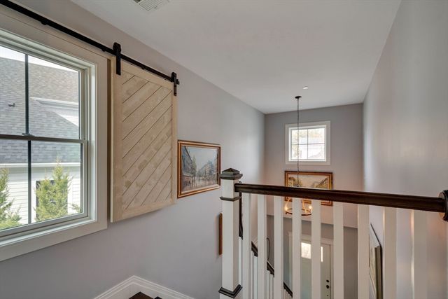 29 Southfield Ln 29, Sherborn, MA 01770