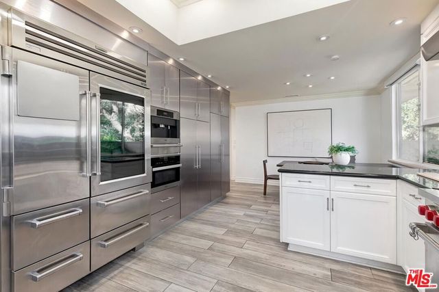 2279 Century Hill, Los Angeles, CA 90067