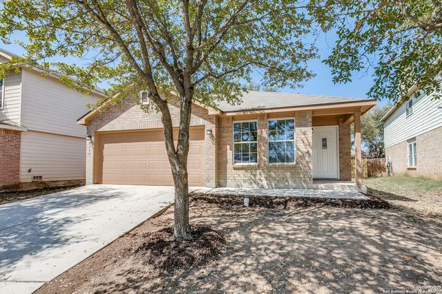 8535 Silver Brush, San Antonio, TX 78254