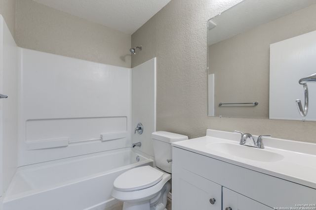 8535 Silver Brush, San Antonio, TX 78254