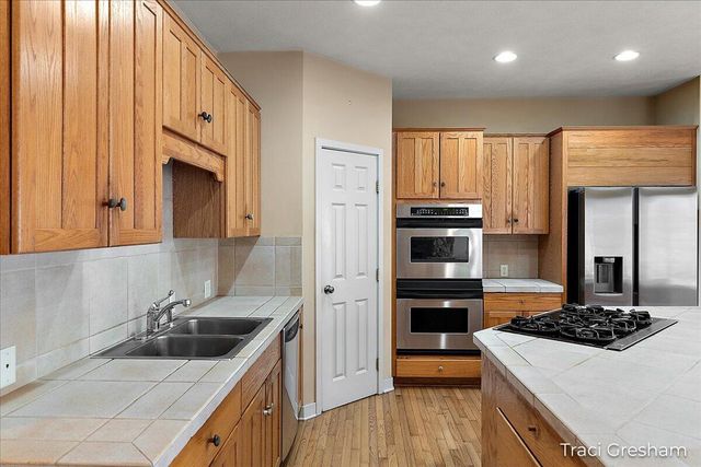 4960 S Hilton Park Road, Fruitport, MI 49415