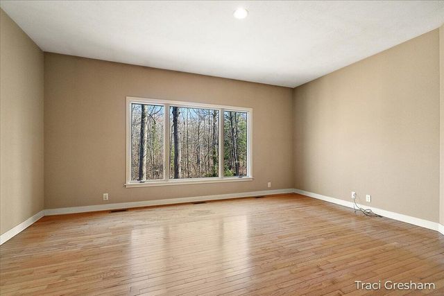 4960 S Hilton Park Road, Fruitport, MI 49415