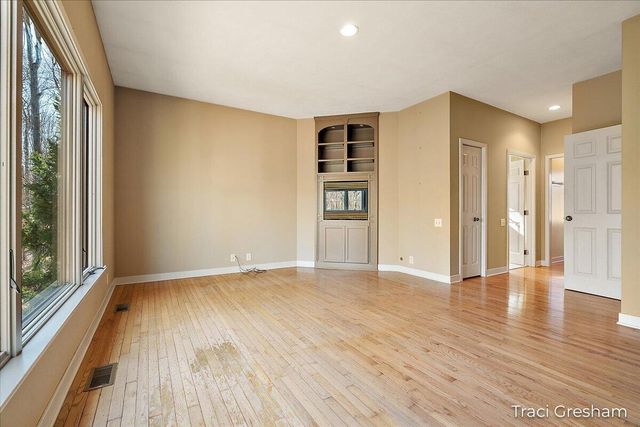 4960 S Hilton Park Road, Fruitport, MI 49415