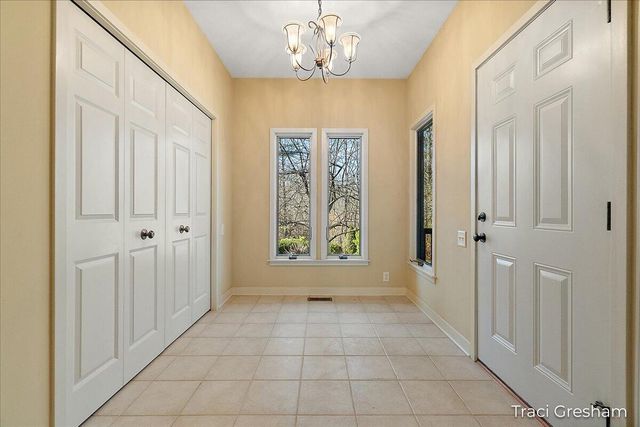 4960 S Hilton Park Road, Fruitport, MI 49415