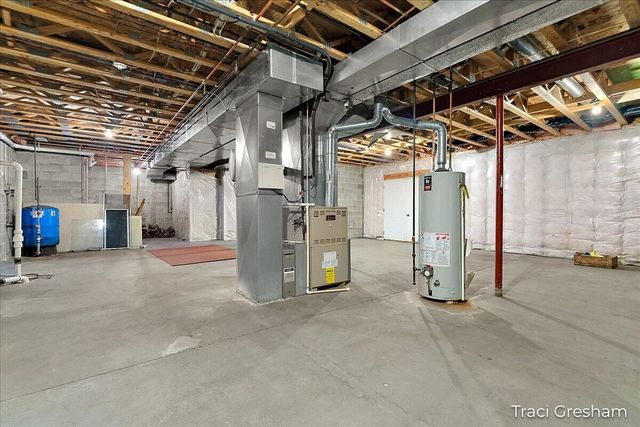 4960 S Hilton Park Road, Fruitport, MI 49415