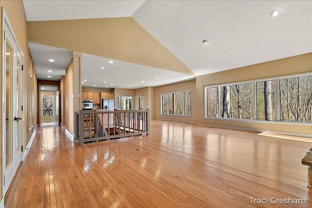 4960 S Hilton Park Road, Fruitport, MI 49415