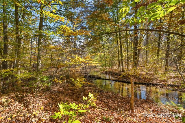 4960 S Hilton Park Road, Fruitport, MI 49415