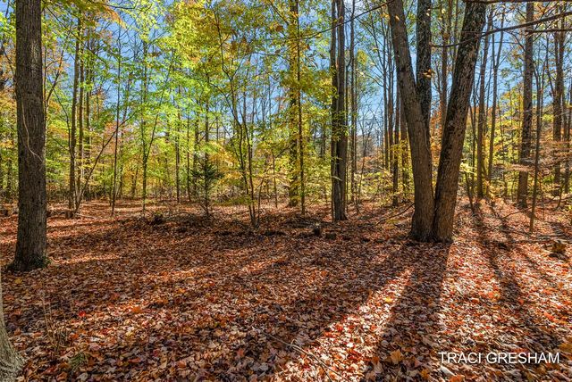 4960 S Hilton Park Road, Fruitport, MI 49415