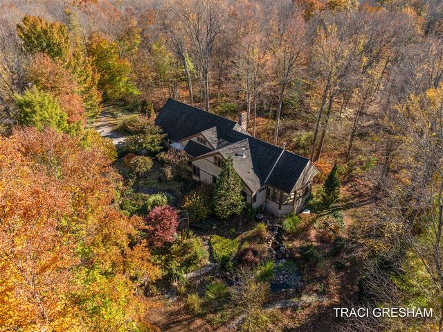 4960 S Hilton Park Road, Fruitport, MI 49415