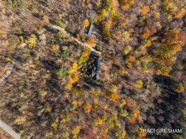 4960 S Hilton Park Road, Fruitport, MI 49415