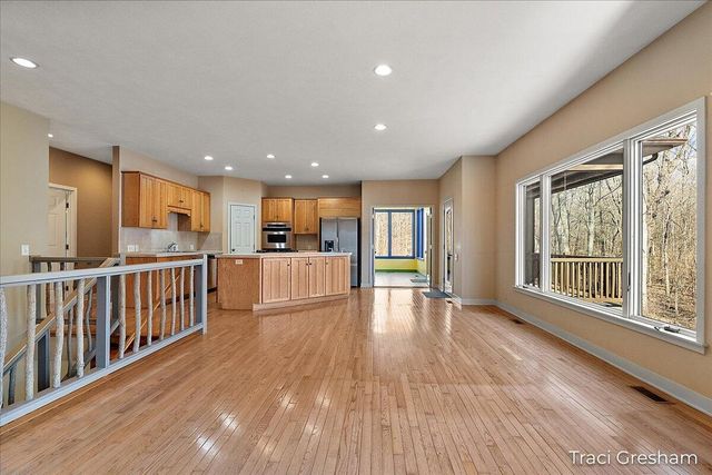 4960 S Hilton Park Road, Fruitport, MI 49415