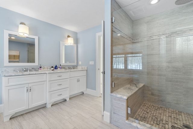 61 Glen St, Dover, MA 02030