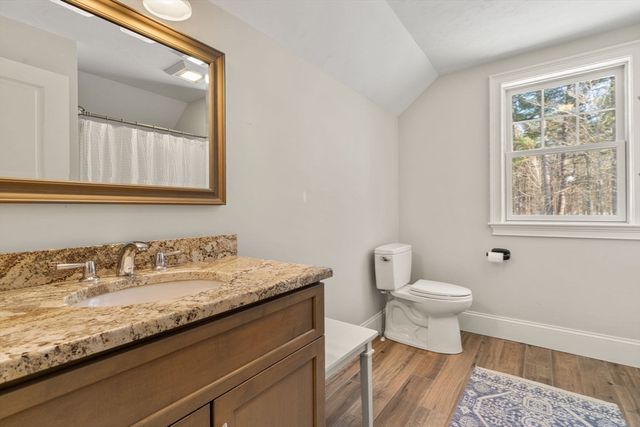 61 Glen St, Dover, MA 02030