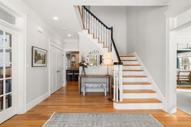 61 Glen St, Dover, MA 02030