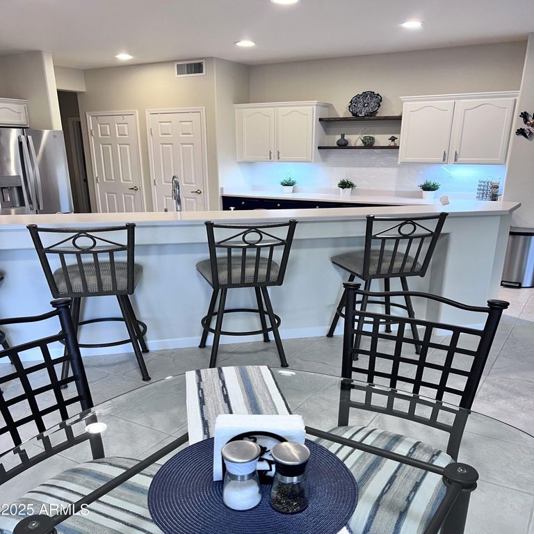 Image 10 of property listing at 15504 W CORAL POINTE Drive, Surprise, AZ 85374