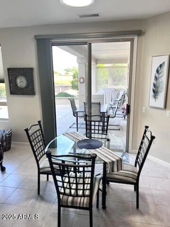 Image 11 of property listing at 15504 W CORAL POINTE Drive, Surprise, AZ 85374