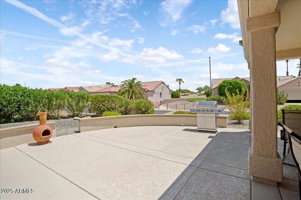 Image 33 of property listing at 15504 W CORAL POINTE Drive, Surprise, AZ 85374