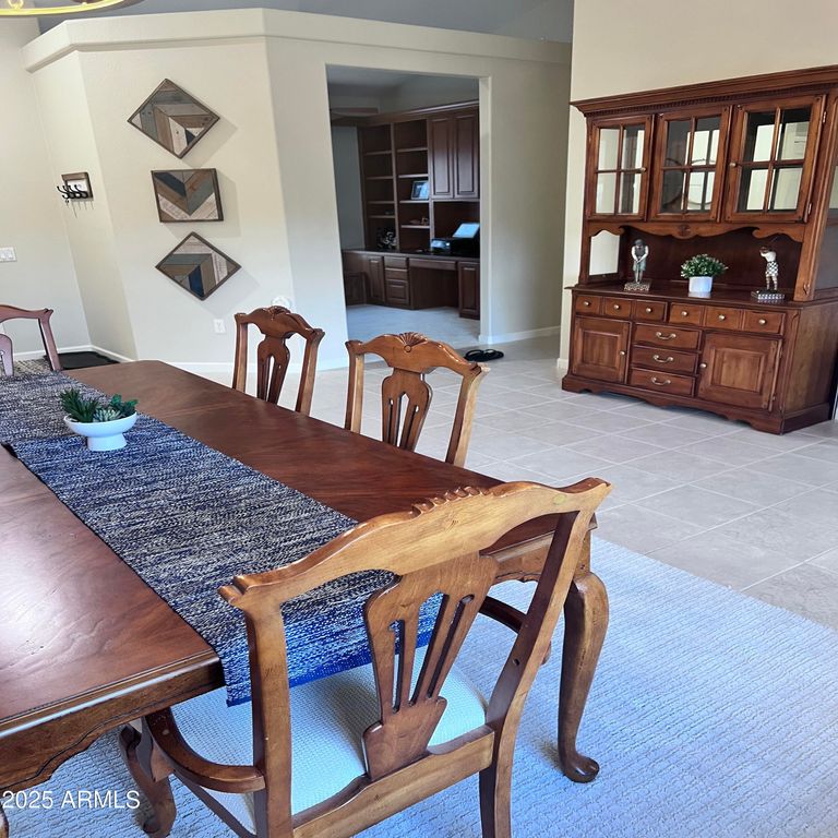Image 6 of property listing at 15504 W CORAL POINTE Drive, Surprise, AZ 85374