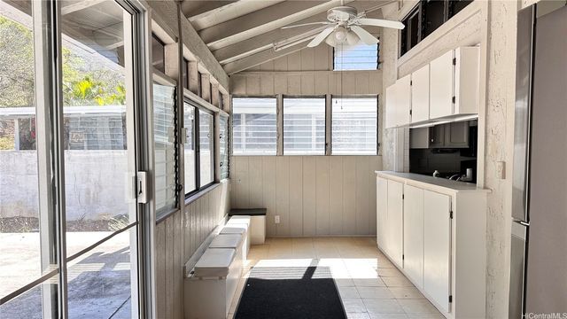 1315 Kaeleku Street, Honolulu, HI 96825