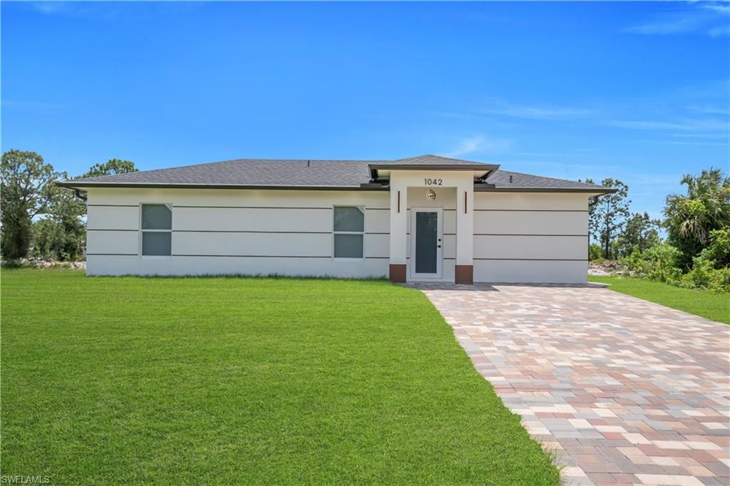 1042 Darlington ST, LEHIGH ACRES, FL 33974 — photo 2