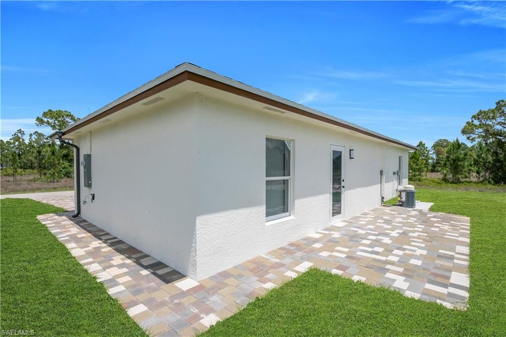 1042 Darlington ST, LEHIGH ACRES, FL 33974 — photo 3