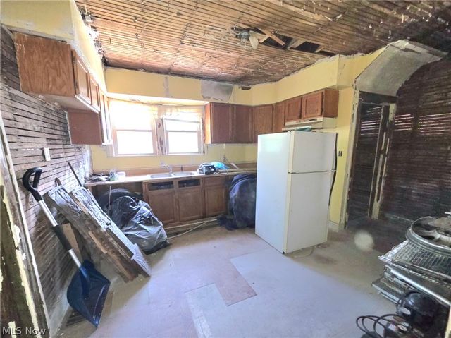 330 W 28th Street, Lorain, OH 44055