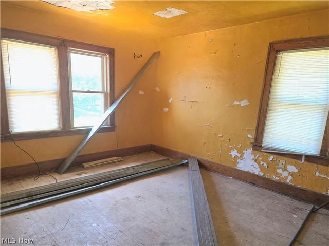 330 W 28th Street, Lorain, OH 44055