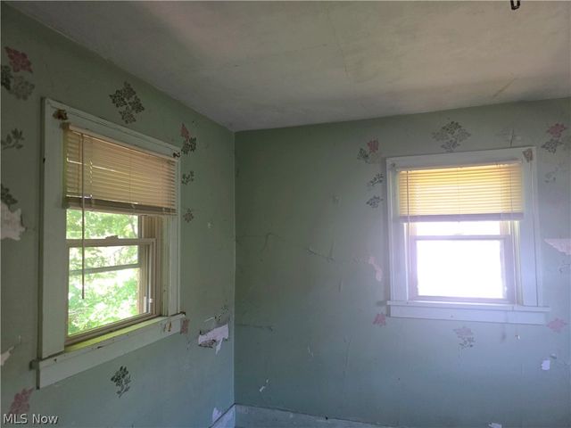 330 W 28th Street, Lorain, OH 44055