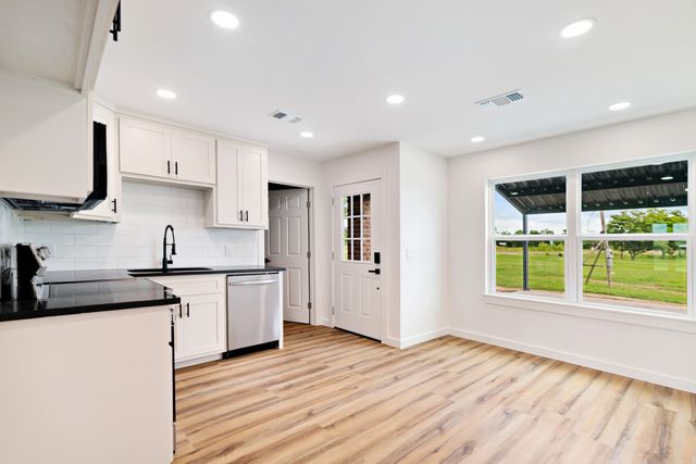19 PRIVATE ROAD 35995, Powderly, TX 75473