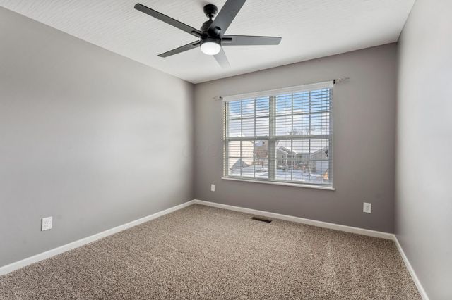 233 Auburn Drive, Newark, OH 43055