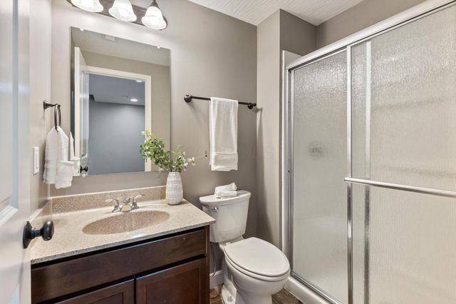 233 Auburn Drive, Newark, OH 43055