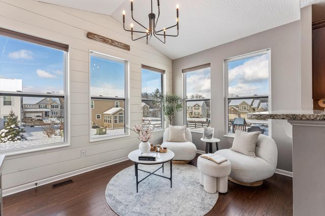 233 Auburn Drive, Newark, OH 43055