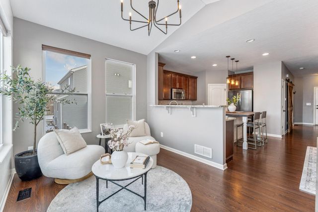 233 Auburn Drive, Newark, OH 43055