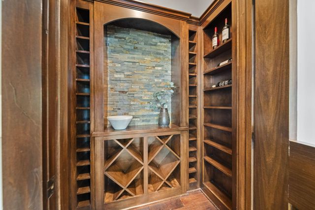 7134 Wilton Chase Street, Dublin, OH 43017