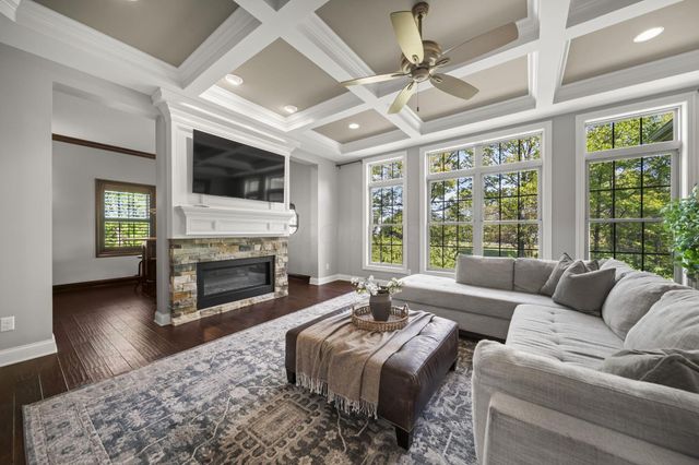 7134 Wilton Chase Street, Dublin, OH 43017