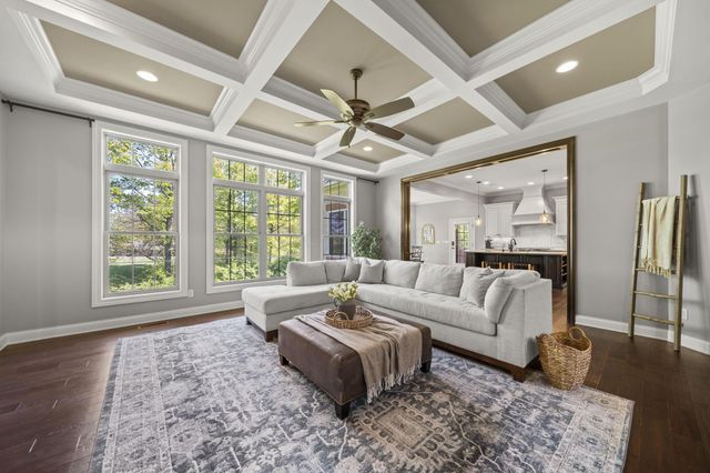 7134 Wilton Chase Street, Dublin, OH 43017