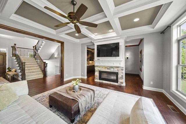 7134 Wilton Chase Street, Dublin, OH 43017