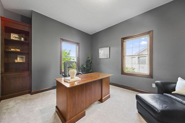 7134 Wilton Chase Street, Dublin, OH 43017