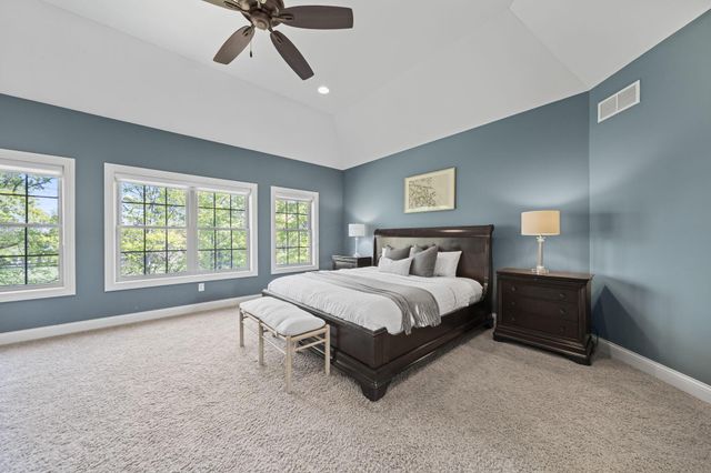 7134 Wilton Chase Street, Dublin, OH 43017