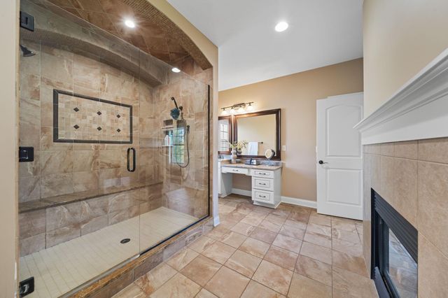 7134 Wilton Chase Street, Dublin, OH 43017