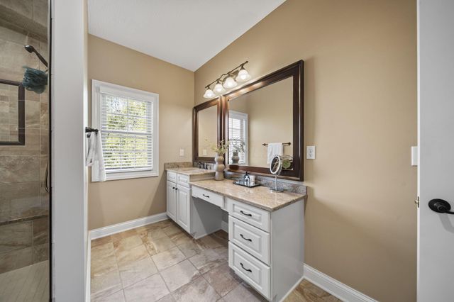 7134 Wilton Chase Street, Dublin, OH 43017