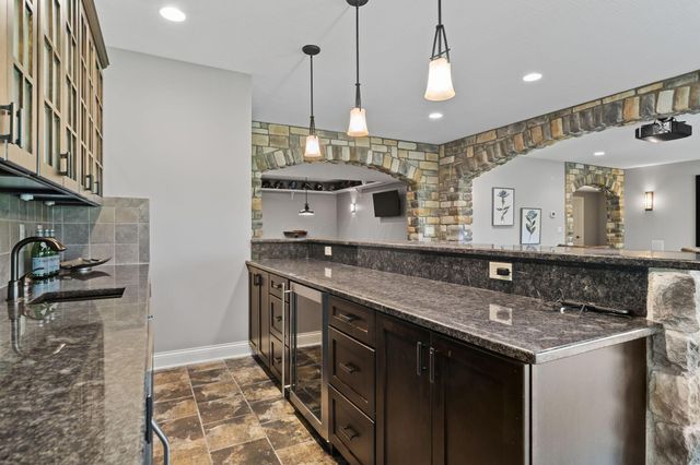 7134 Wilton Chase Street, Dublin, OH 43017
