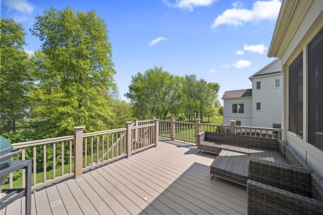 7134 Wilton Chase Street, Dublin, OH 43017