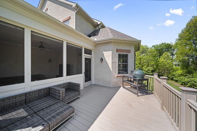 7134 Wilton Chase Street, Dublin, OH 43017