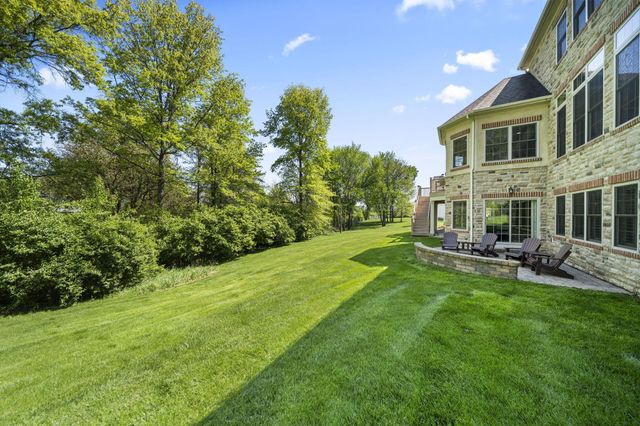 7134 Wilton Chase Street, Dublin, OH 43017
