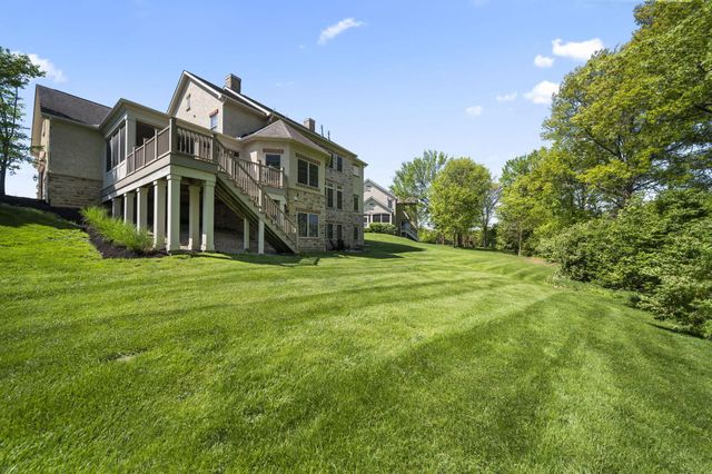 7134 Wilton Chase Street, Dublin, OH 43017