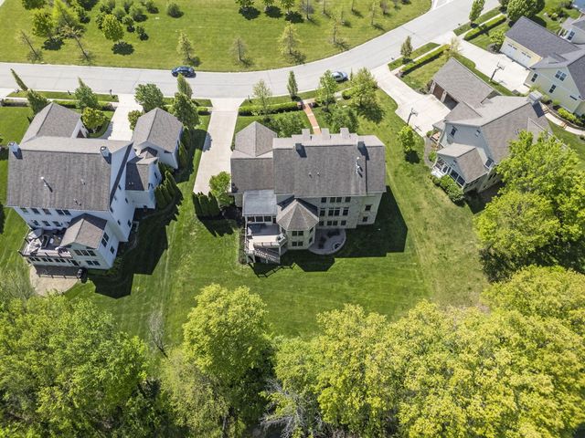 7134 Wilton Chase Street, Dublin, OH 43017