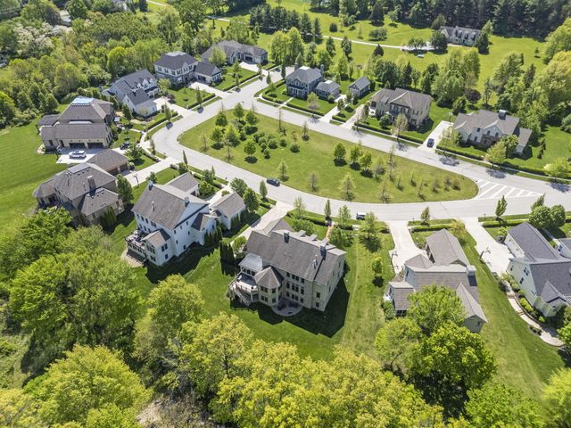 7134 Wilton Chase Street, Dublin, OH 43017