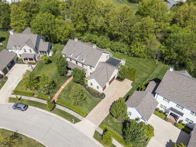 7134 Wilton Chase Street, Dublin, OH 43017