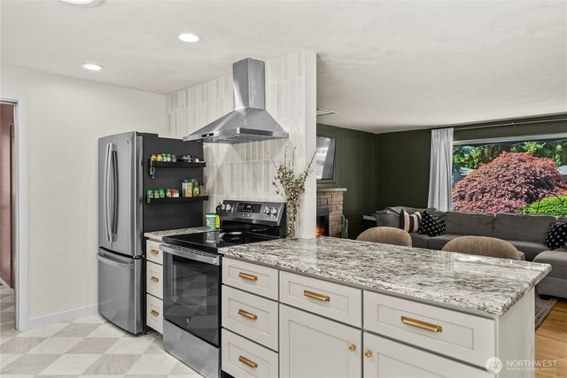 3517 Oas Drive W, University Place, WA 98466